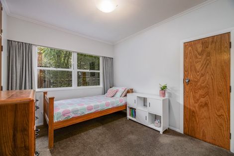 Photo of property in 40 Divich Avenue, Te Atatu South, Auckland, 0610