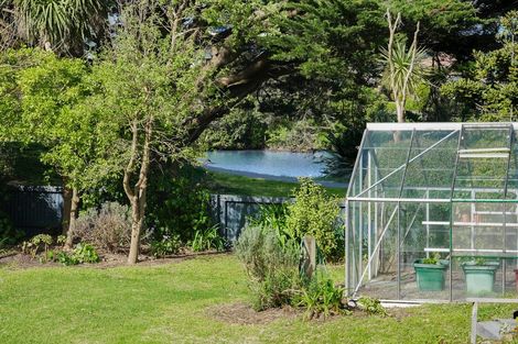 Photo of property in 200 Tutere Street, Waikanae Beach, Waikanae, 5036