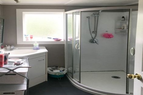 Photo of property in 52 South Road, The Glen, Dunedin, 9011