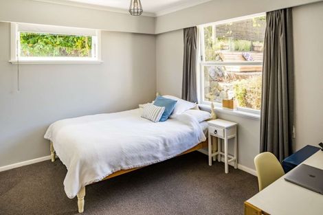 Photo of property in 34 Ranui Terrace, Tawa, Wellington, 5028