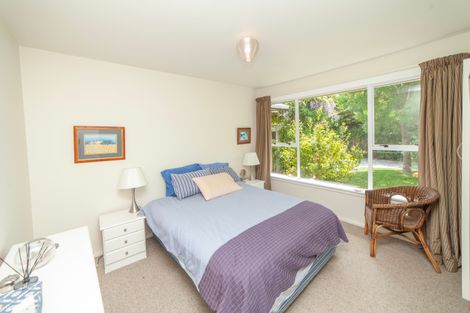 Photo of property in 5 Burrows Place, Ilam, Christchurch, 8041