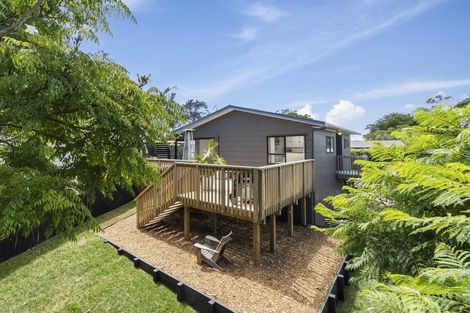 Photo of property in 1/6 Mona Vale, West Harbour, Auckland, 0618