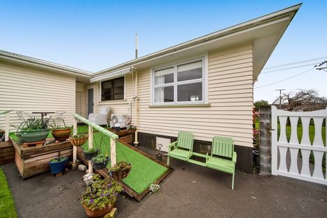 Photo of property in 76 Blake Street, Waitara, 4320