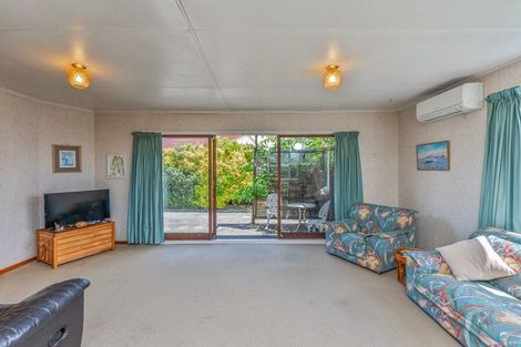 Photo of property in 64 Michael Road, Paraparaumu Beach, Paraparaumu, 5032