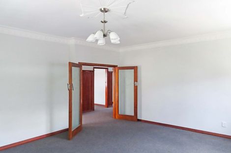 Photo of property in 17 Saint Ronans Avenue, Waterloo, Lower Hutt, 5011