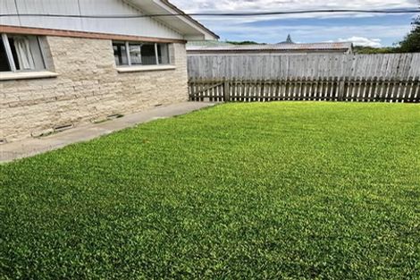 Photo of property in 2/3 Martin Road, Manurewa, Auckland, 2102