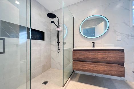 Photo of property in 42 Monarch Avenue, Hillcrest, Auckland, 0627