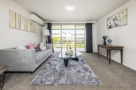 Photo of property in 5/23 Opito Way, East Tamaki, Auckland, 2013