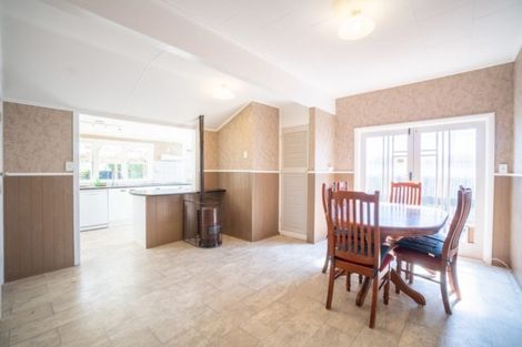 Photo of property in 28 Oxford Street, Hokowhitu, Palmerston North, 4410