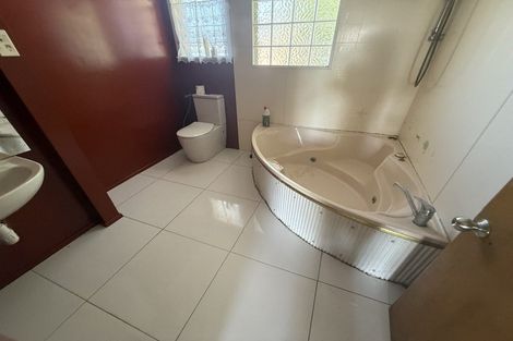 Photo of property in 20 Ranui Avenue, Ranui, Auckland, 0612