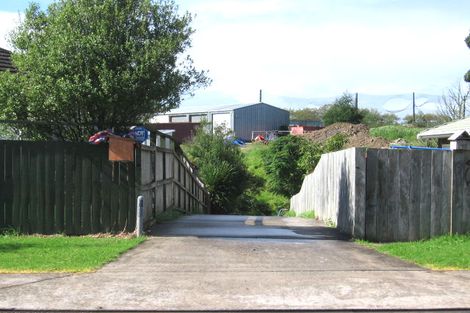 Photo of property in 46a Riserra Drive, Ranui, Auckland, 0612