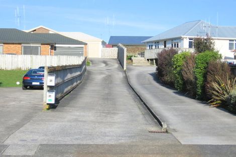 Photo of property in 25 Caulfield Place, Nawton, Hamilton, 3200