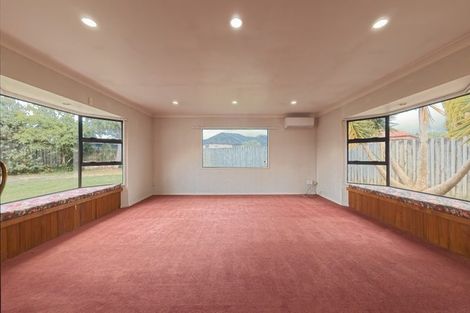 Photo of property in 591 Great South Road, Rosehill, Papakura, 2113