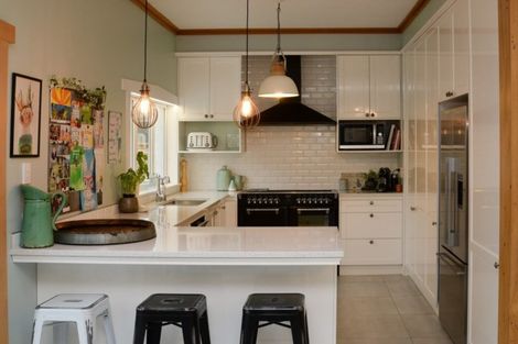 Photo of property in 15 Te Mome Road, Alicetown, Lower Hutt, 5010