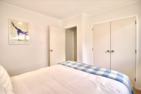 Photo of property in 130 Canongate Street, Birkdale, Auckland, 0626