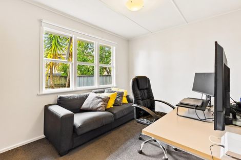 Photo of property in 39 Wharf Road, Te Atatu Peninsula, Auckland, 0610