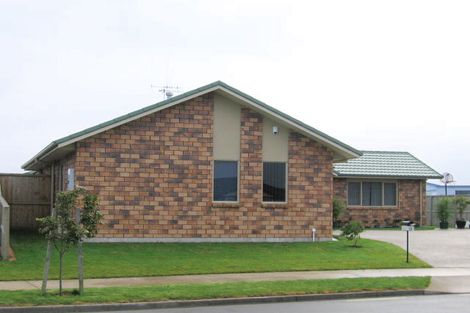 Photo of property in 19 Burgundy Court, Rototuna, Hamilton, 3210