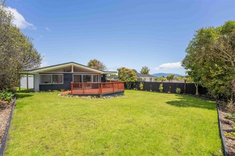 Photo of property in 15 Ruru Street, Waikanae, 5036