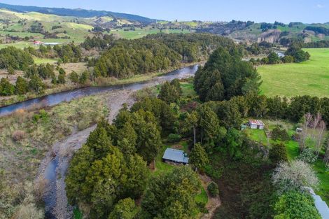 Photo of property in 205 Te Rena Road, Kakahi, 3989