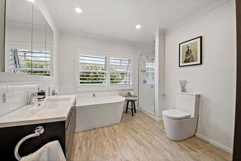 Photo of property in 81 Bleakhouse Road, Howick, Auckland, 2014