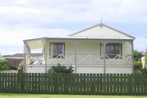 Photo of property in 120 Chartwell Avenue, Whangamata, 3620