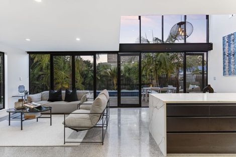 Photo of property in 4 Halyard Place, Te Atatu Peninsula, Auckland, 0610