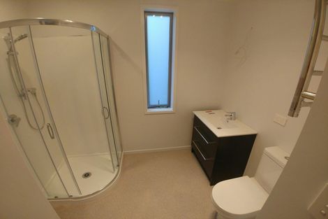Photo of property in 28 Pupuke Road, Hillcrest, Auckland, 0627
