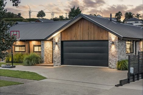 Photo of property in 17 Riverpoint Glade, Flagstaff, Hamilton, 3210