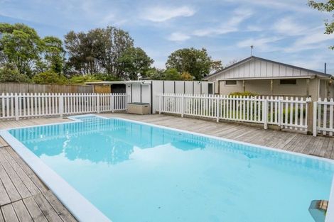Photo of property in 318 Te Moana Road, Waikanae, 5036