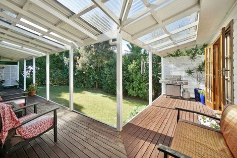 Photo of property in 12 Cameron Road, Te Puke, 3119