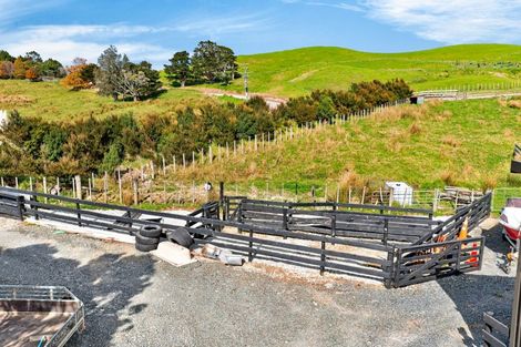Photo of property in 161 Ranganui Road, Kaiwaka, 0573