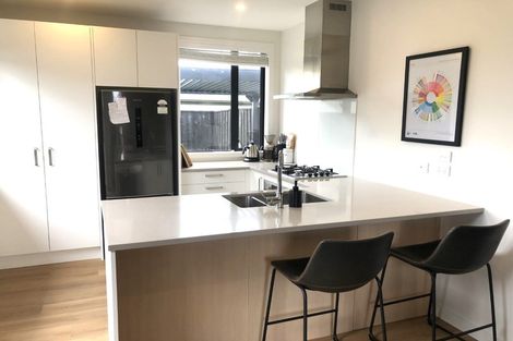 Photo of property in 2/14 Mitcham Avenue, Forest Lake, Hamilton, 3200