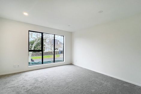 Photo of property in 1/5 Peverill Crescent, Papatoetoe, Auckland, 2025