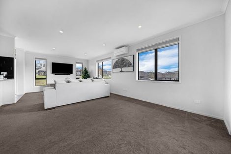 Photo of property in 33 Harry Richards Way, Pokeno, 2402