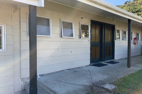 Photo of property in 4j Rutland Street, Picton, 7220