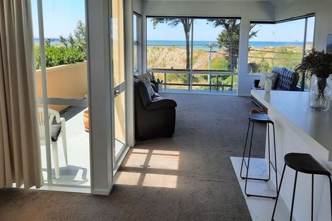 Photo of property in 420 Marine Parade, South New Brighton, Christchurch, 8062