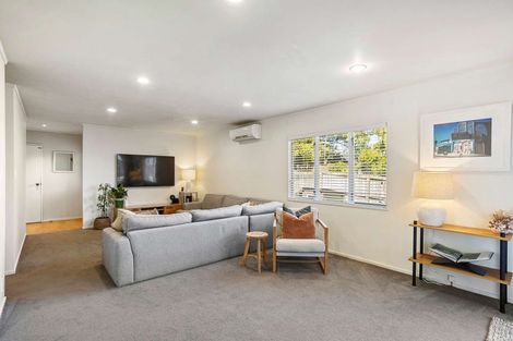 Photo of property in 55c Tramway Road, Beach Haven, Auckland, 0626