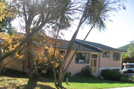 Photo of property in 26 Woodman Drive, Tawa, Wellington, 5028