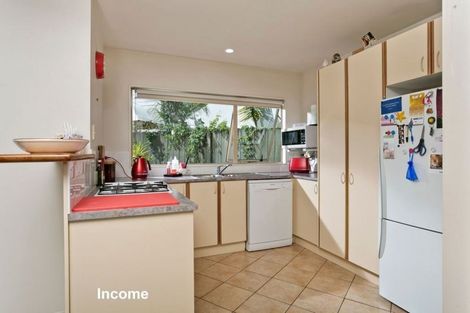 Photo of property in 7 Calypso Way, Unsworth Heights, Auckland, 0632