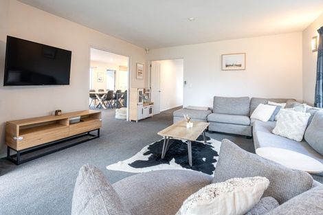 Photo of property in 7 Goodall Place, Redwood, Christchurch, 8051