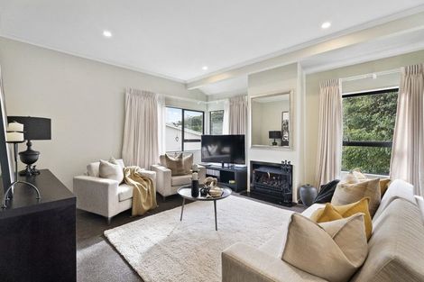 Photo of property in 17 Pitoitoi Avenue, Greenhithe, Auckland, 0632