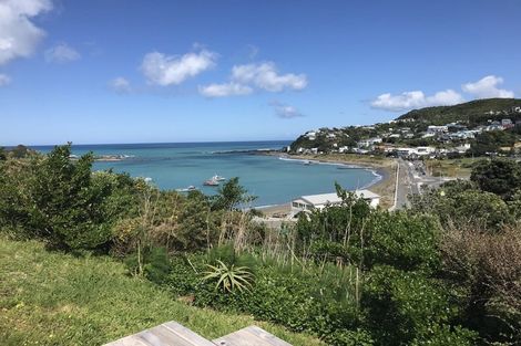 Photo of property in 10 Linwood Way, Island Bay, Wellington, 6023