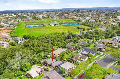Photo of property in 2/22 Lagoon Way, West Harbour, Auckland, 0618