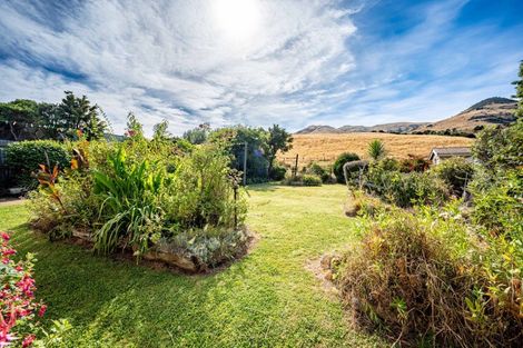 Photo of property in 4512 Christchurch Akaroa Road, Little River, 7591