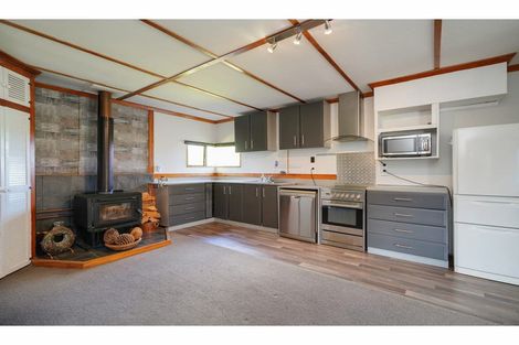 Photo of property in 33 Clifden Highway, Tuatapere, 9620