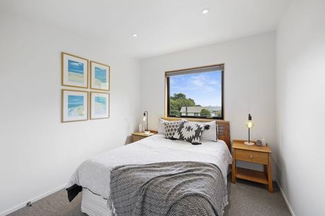 Photo of property in 76 Cutfield Road, New Plymouth, 4310