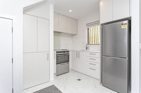 Photo of property in 6/22 Denver Avenue, Sunnyvale, Auckland, 0612