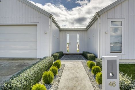 Photo of property in 46 Kenny Road, Te Awa, Napier, 4110