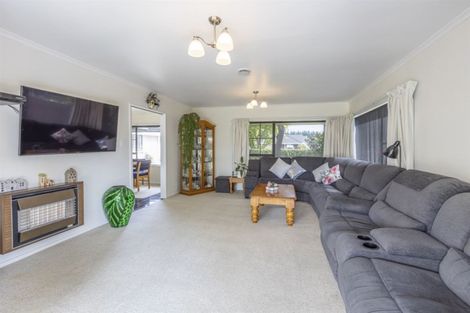 Photo of property in 95 John F Kennedy Drive, Milson, Palmerston North, 4414