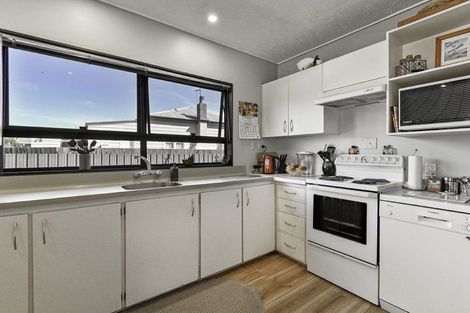 Photo of property in 213 Taradale Road, Pirimai, Napier, 4112